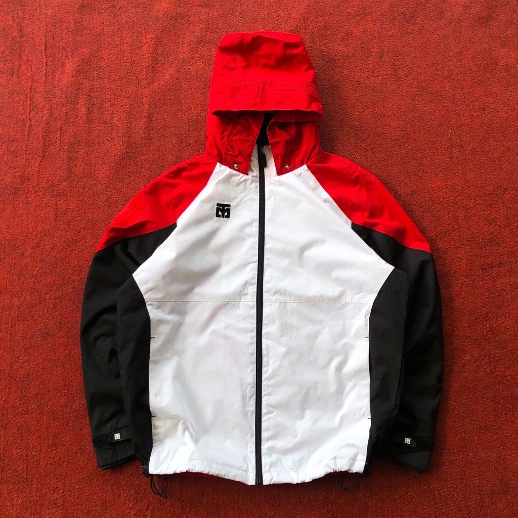 jaket mooto Size : M (P : 65cm X L : 58cm)