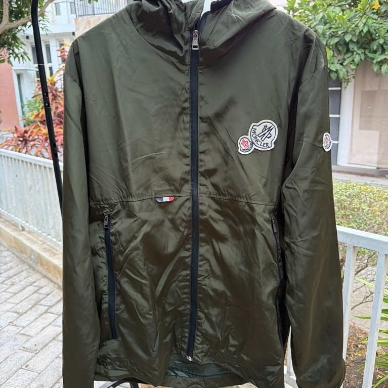 Jaket Moncler Green Ultra Rare