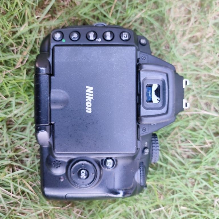 Nikon D5000