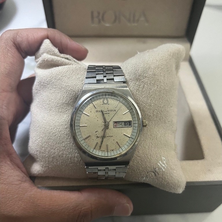 Jam tangan otomatis Solvil Et Titus