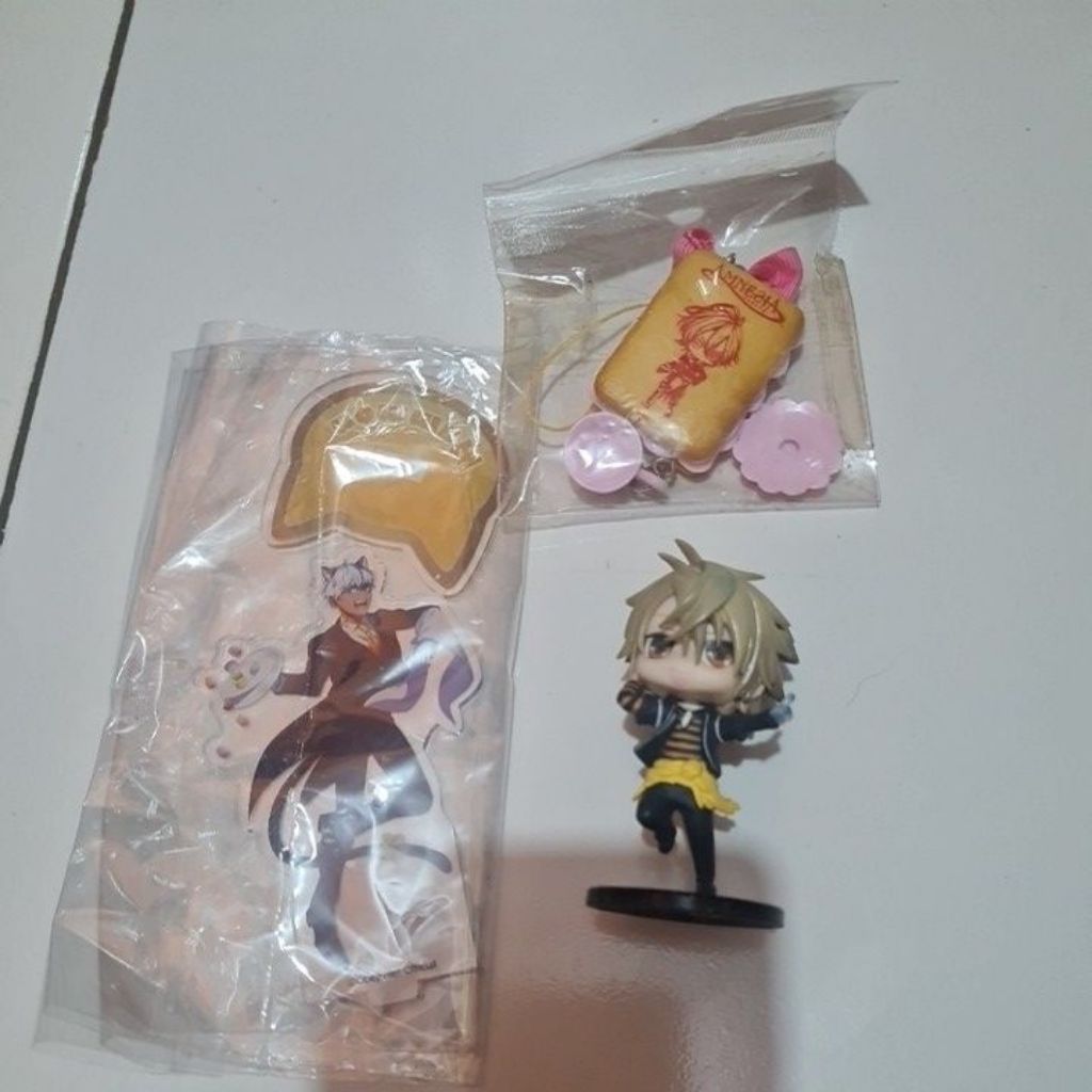 [official] otome game obey me love producer amnesia collar x malice figure akrilik rubber pin keycha