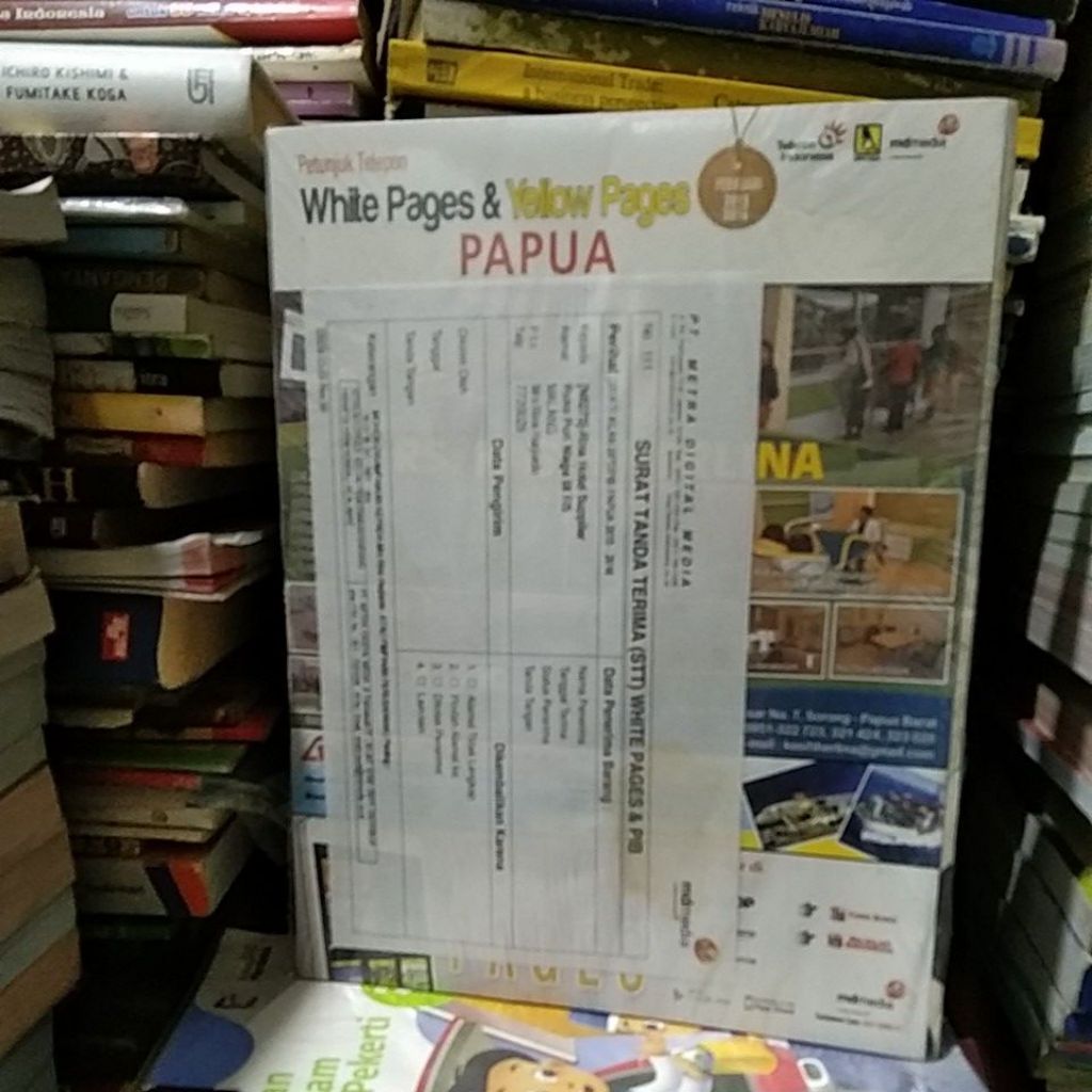WHITE PAGES & YELLOW PAGES PAPUA FEBRUARI 2015-2016