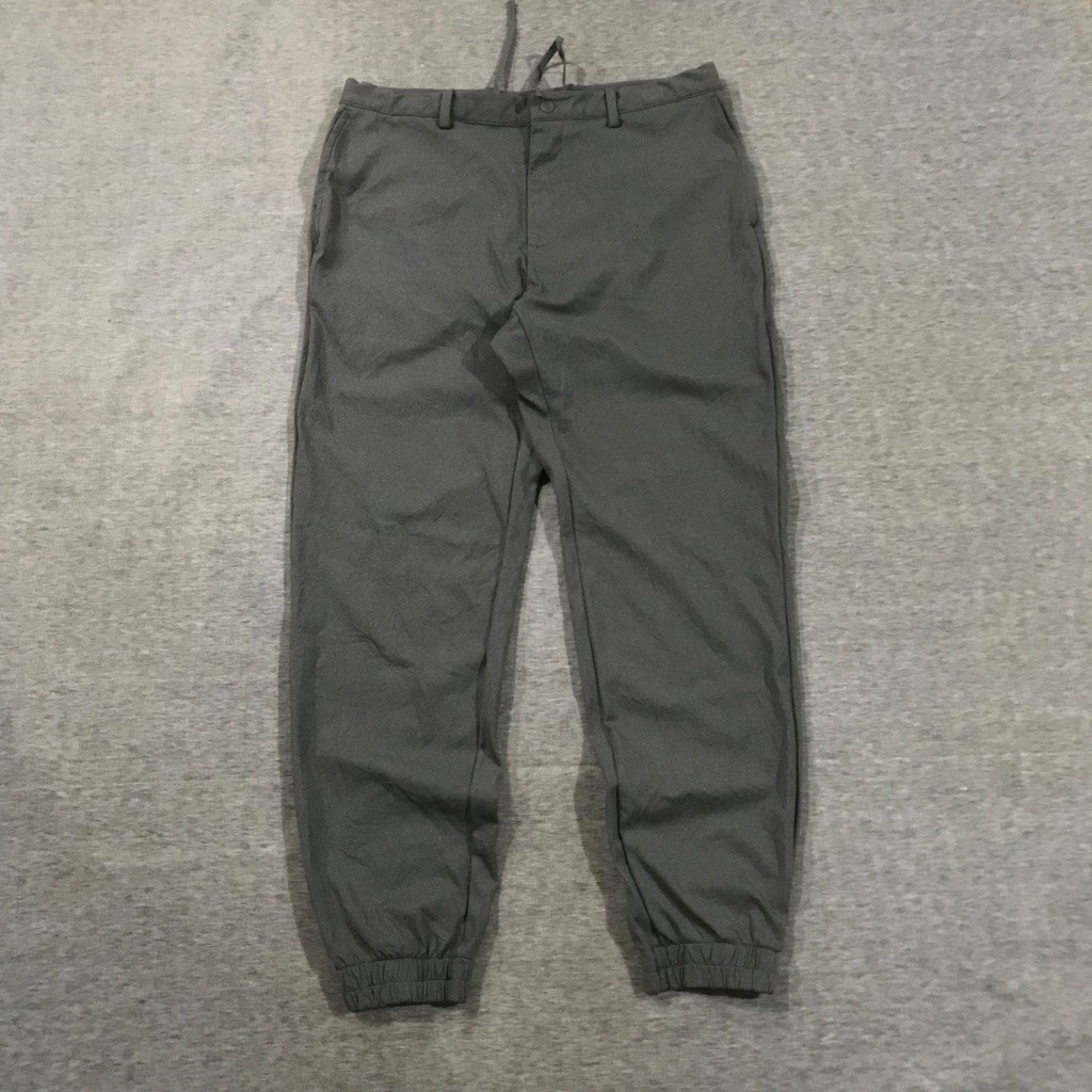 Uniqlo softshell ukuran L (lp84-90cm