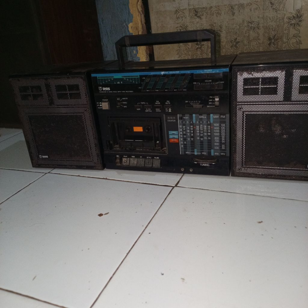 radio TENS rusak