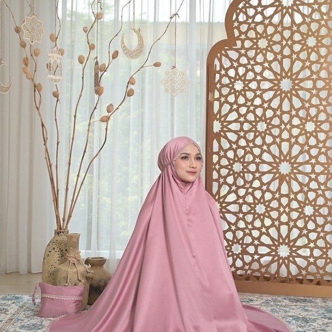 Mukena Wisanggeni Silver Velvet Polos Senada 2 in 1 Jumbo Renda Kecil