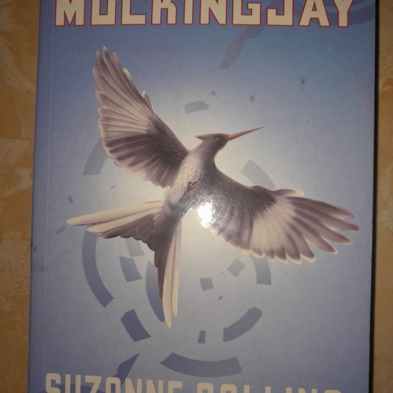 [PRELOVED] Mockingjay by Suzanne Collins - The Hunger Games Novel