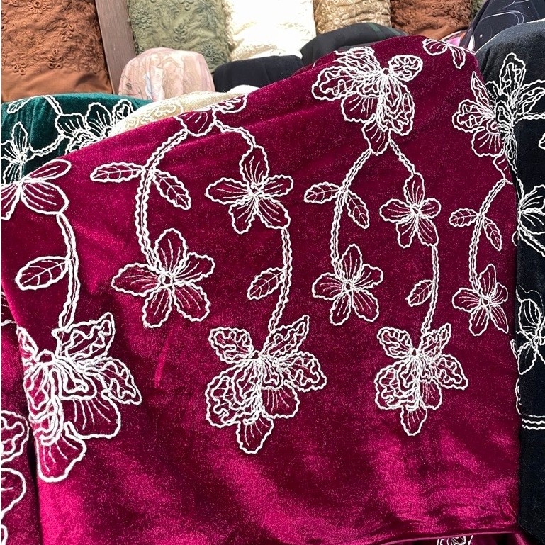 BAHAN KAIN BULUDRU MOTIF/BAHAN LEMBUT DAN BERBULU HALUS DAN MOTIF BUNGA/BISA BUAT GAMIS PREMIUM,KEBA