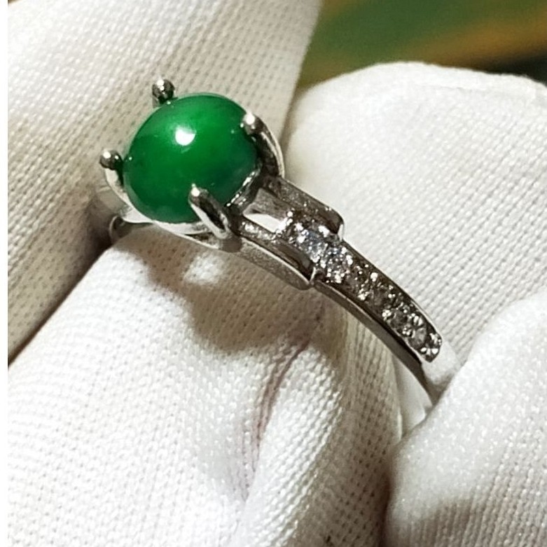 natural jadeite jade type A warna imperial green