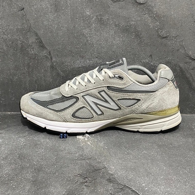 990 V4 A9826