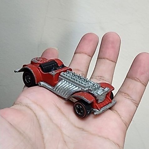 HOTWHEELS VINTAGE SWEET SIXTEEN BASE HONGKONG REDLINE MERAH TAHUN 1970