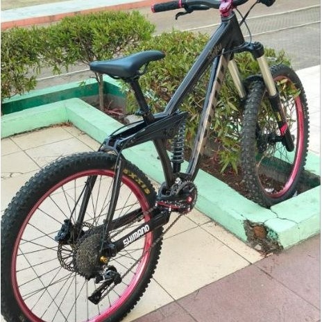 sepeda mtb downhill produk u.s.a full suspension kona stinky