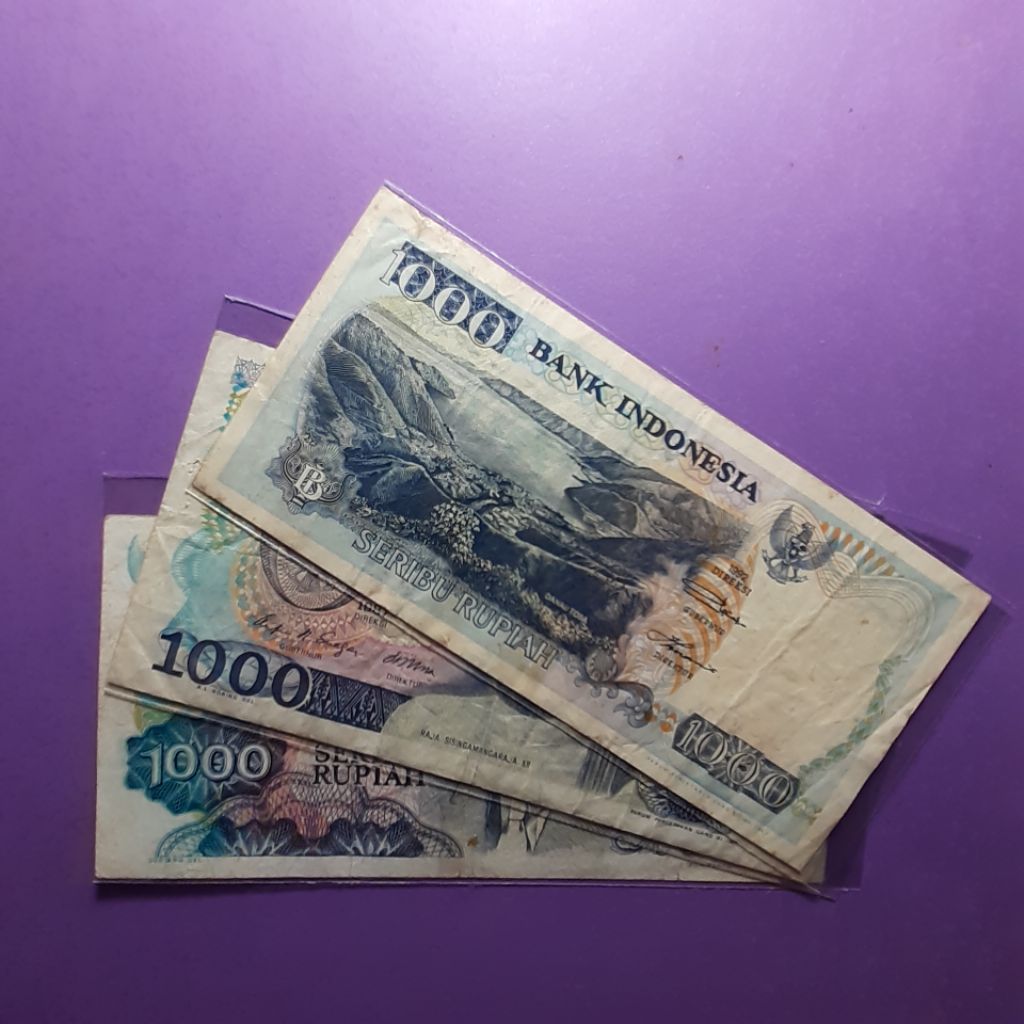 Uang kuno set 1000 rupiah
