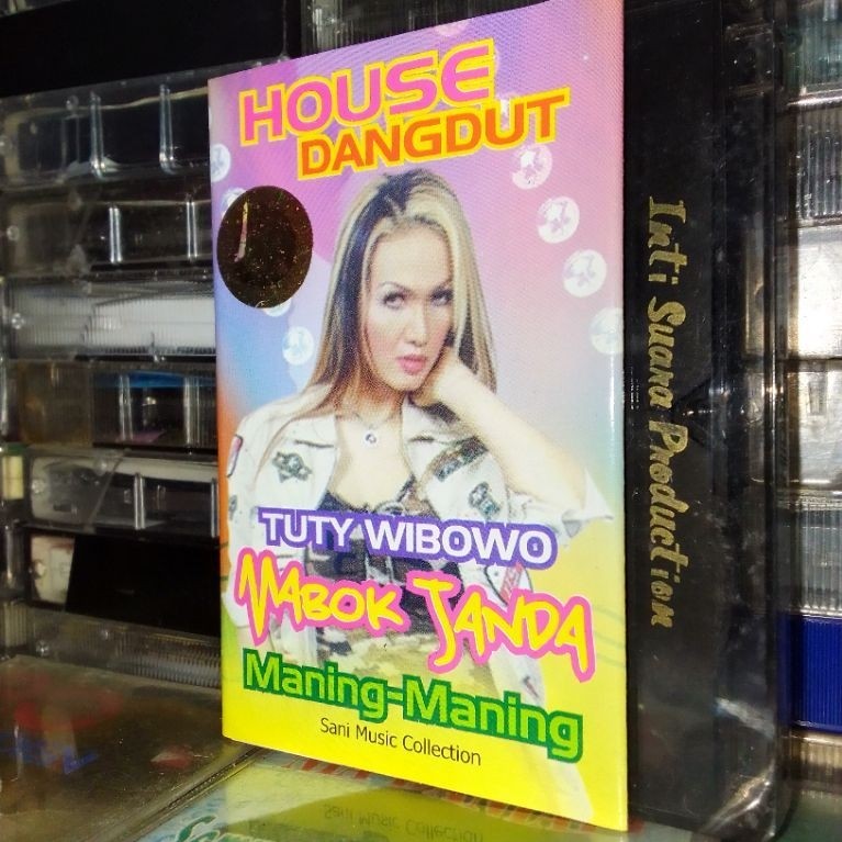 Kaset House Dangdut Tuty Wibowo Mabok Janda Maning-Maning Sani Music Collection