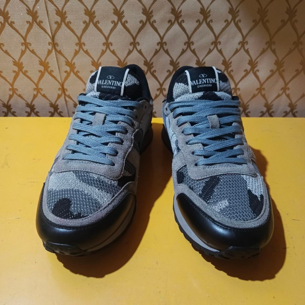 Valentino Garavani Mens Rockrunner | Second Original | Size 41/26.5cm