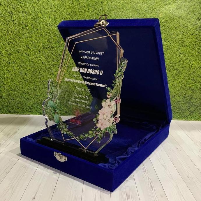 Plakat / Plakat Akrilik / Plakat Penghargaan / Trophy + Box