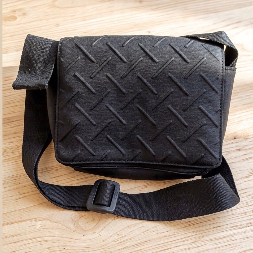 ZARA Rubberized Crossbody Messenger Tas Selempang Branded Pria