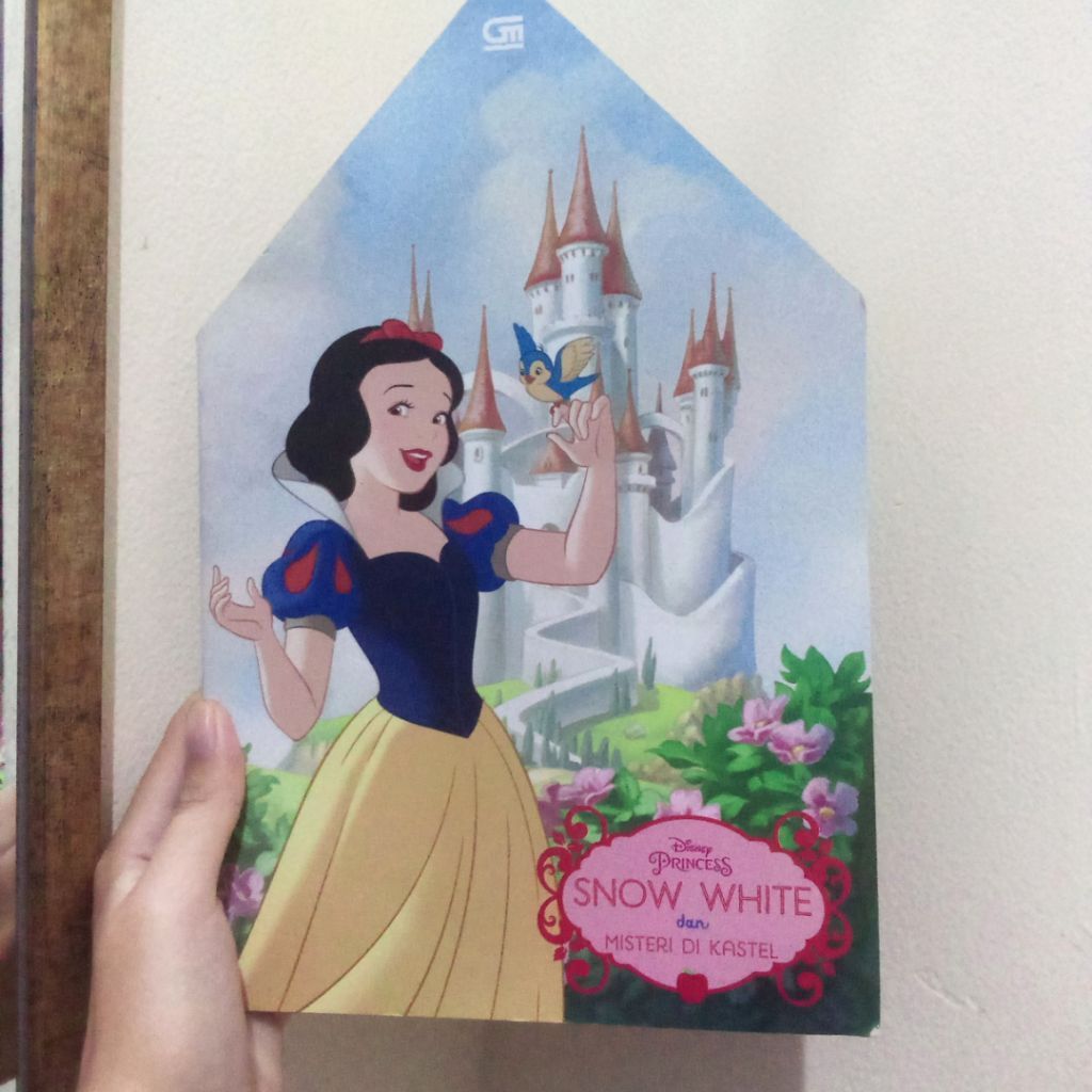 Buku Disney Princess Snow White Dan Misteri Kastil