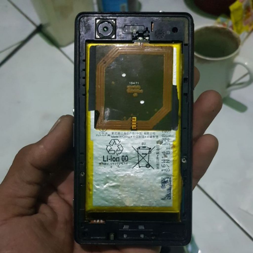 Sony Xperia Z3 mini Compact versi Docomo bahan minus(baca deskripsi)