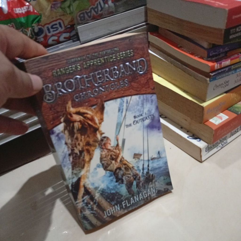 BROTHERBANS CHRONICLES 1 THE QUTCASTS JOHN FLANAGAN