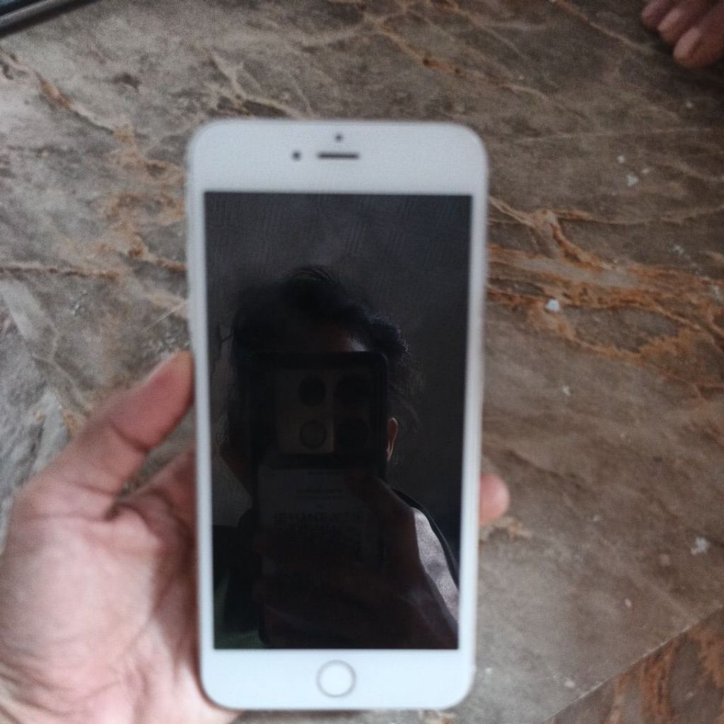 hp iphone 6plus seken bekas