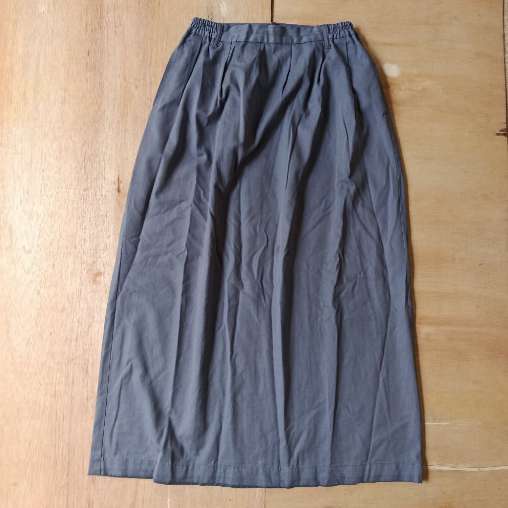 preloved rok rempel sekolah bahan famatex warna  abu sma merk m-260 / zoro 35