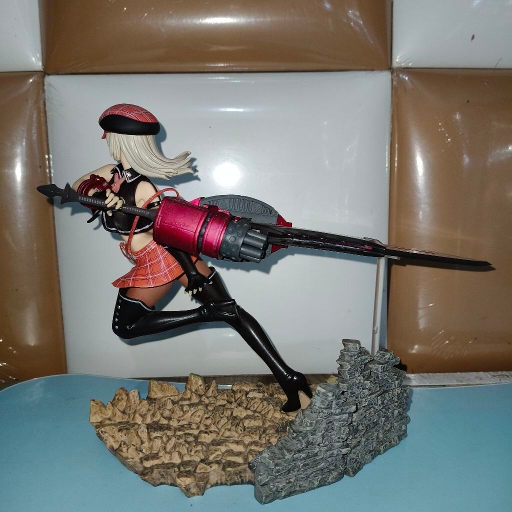 action figure alphamax Alisa recast