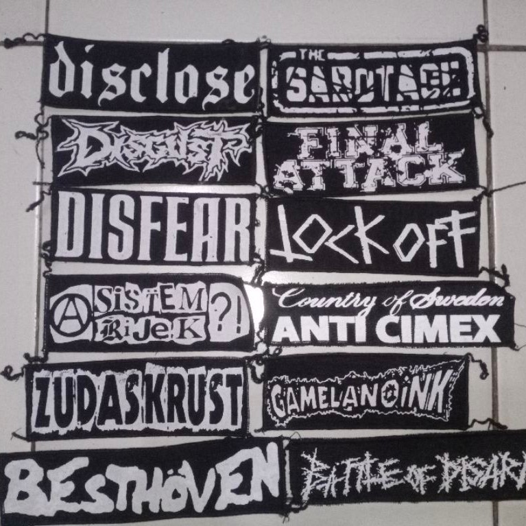 EMBLEM BAND PUNK