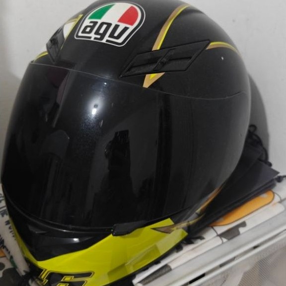 helm AGV k3 rossi