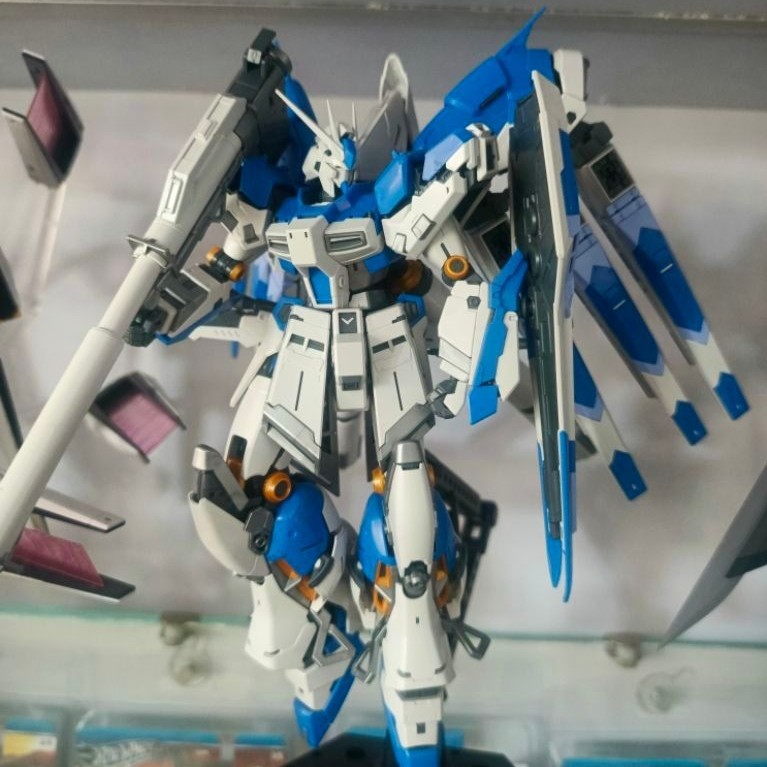 BANDAI RG 1/144 RX 93 V2 HI NU GUNDAM