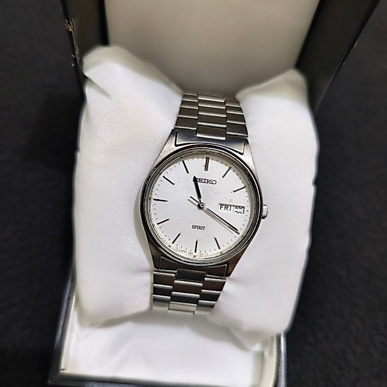 Seiko Spirit Vintage White Dial Quartz - Original