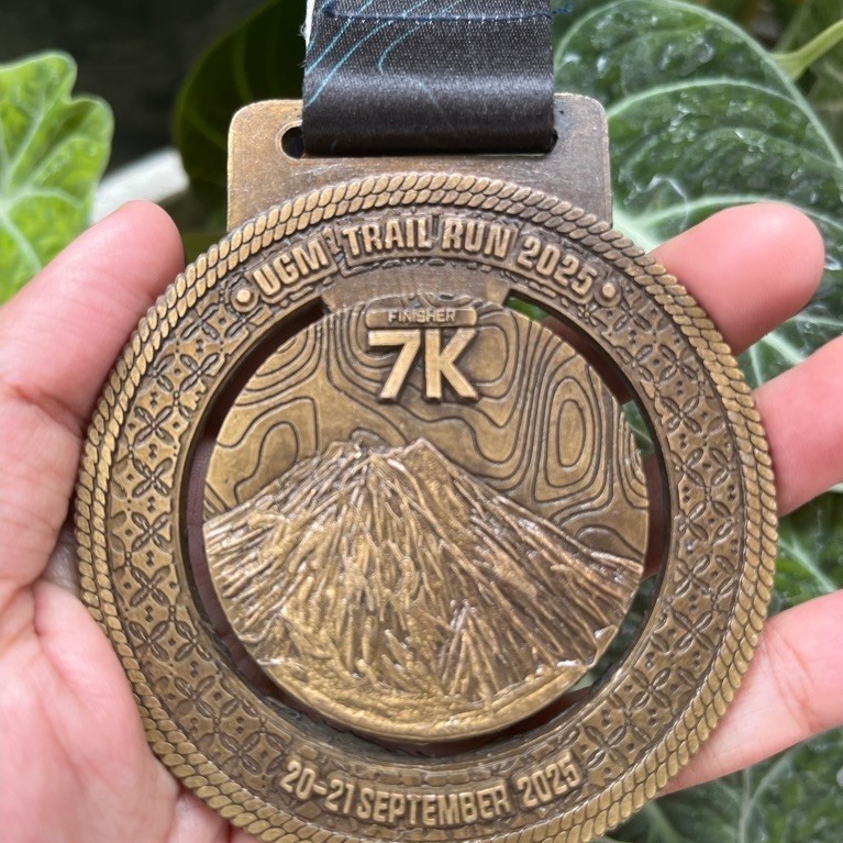 Medal UGM Trail Run 7K 2025