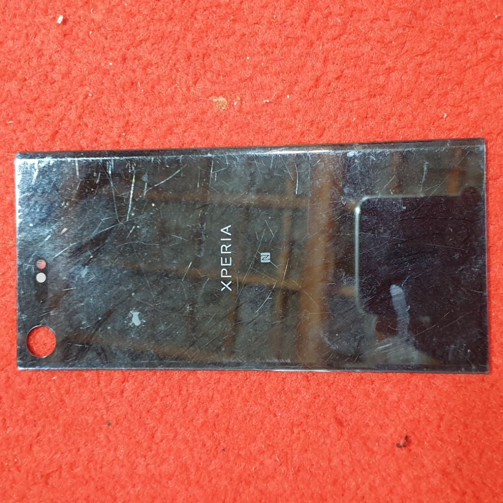 Backdoor Sony XZ Premium Bekas