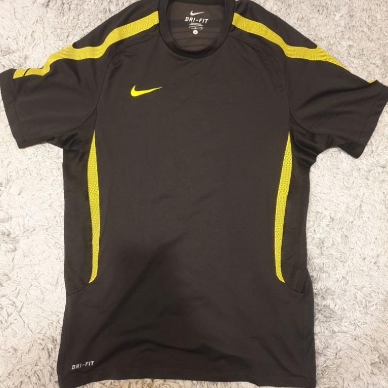 Baju Olahraga Nike Dri-Fit Original Black Yellow - Size L Second Like New