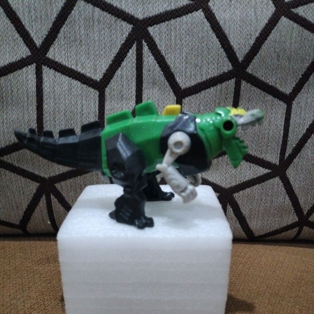 Mainan Anak Robotan Godzilla, Preloved Atau Second