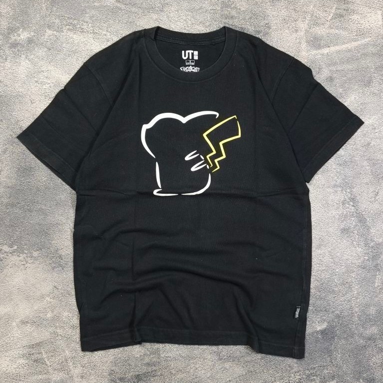 Kaos Uniqlo x Pokemon