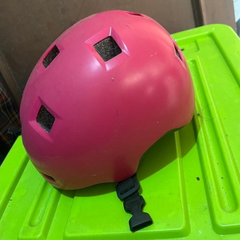 helm anak oxelo decathlon (second/bekas)