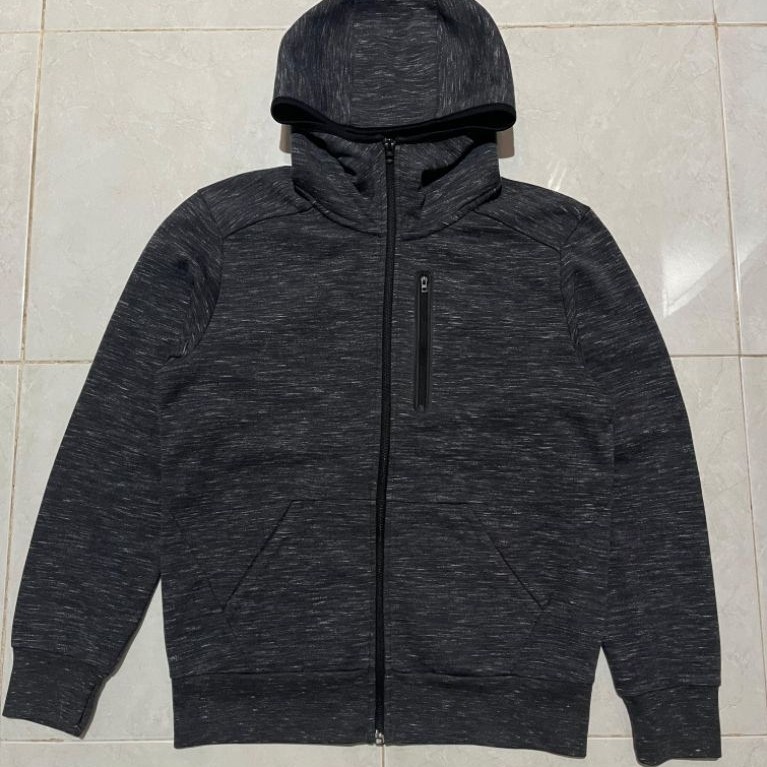UNIQLO TECH JACKET