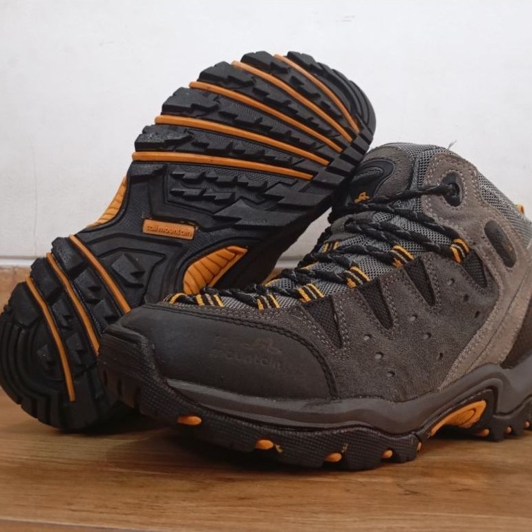sepatu outdoor/hiking Call Mountain