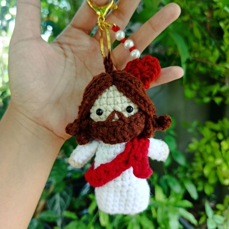 boneka rajut Tuhan Yesus