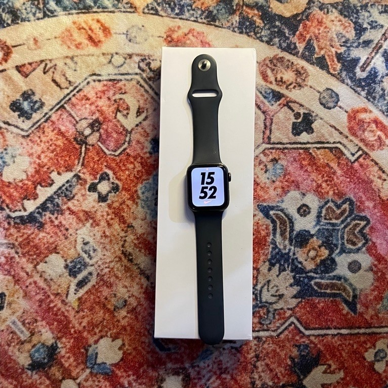 Apple watch series SE 40mm Nike