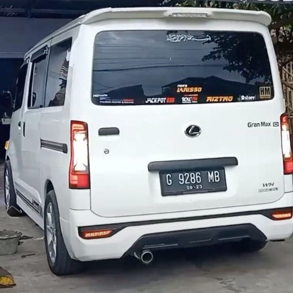BEMPER BELAKANG GRANDMAX MODEL XPANDER