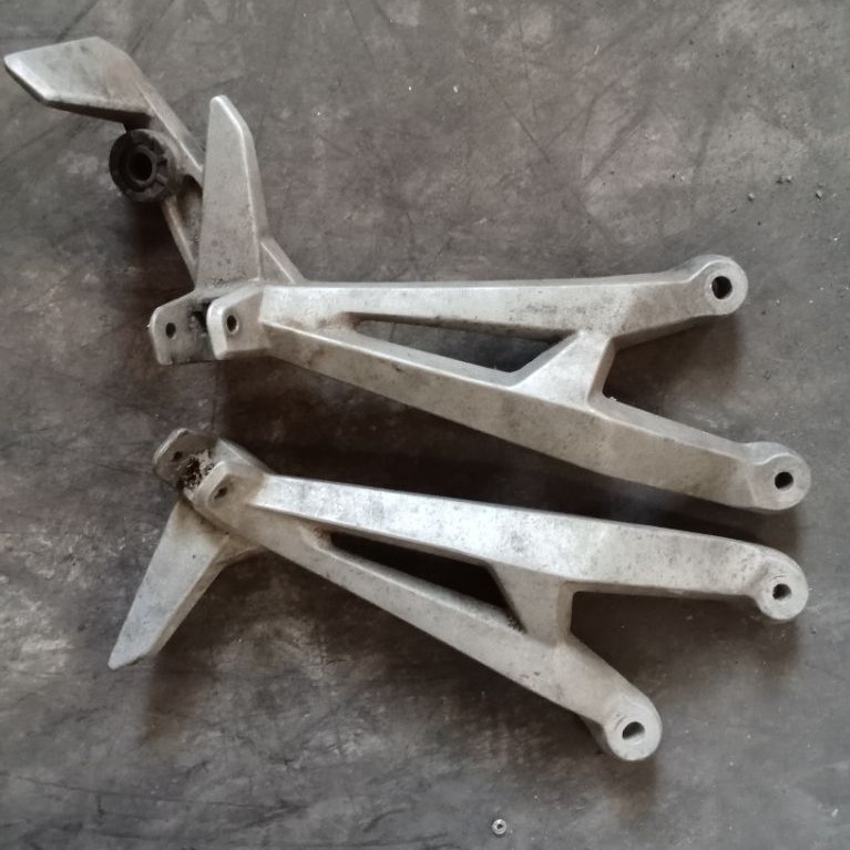FOOTSTEP,PIJAKAN BELAKANG HONDA CBR250RR ORIGINAL