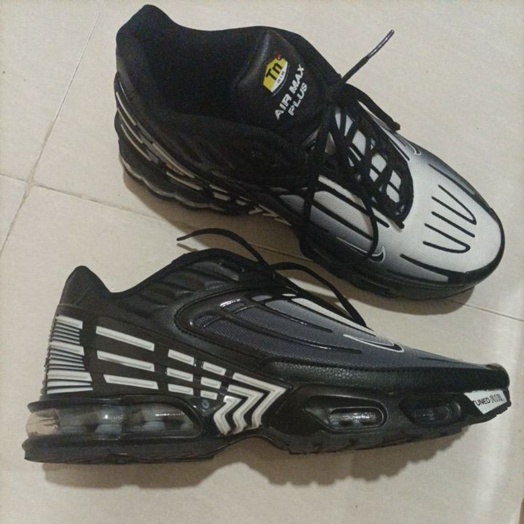 Preloved Sepatu N1k3 Air Max Plus Tn Air Size 44