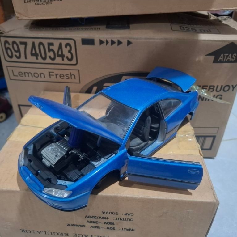 Diecast 1:18  Peugeot 406 Coupe '99 blue Gate UT Models Roda tidak ada, bahan berat