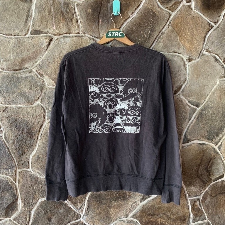 Crewneck Uniqlo Kaws Sesame Street