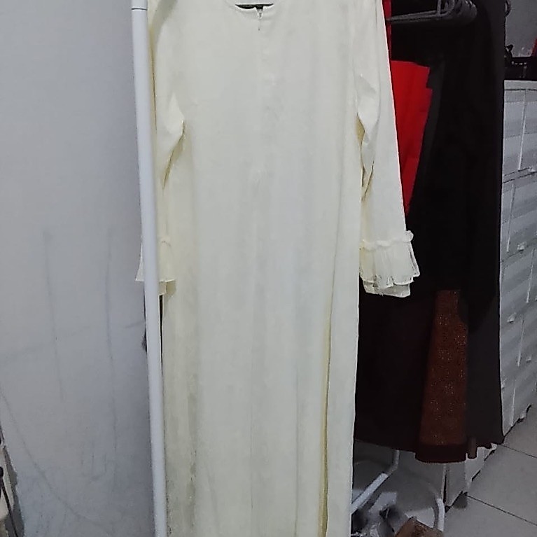 dress putih by butik chlaris