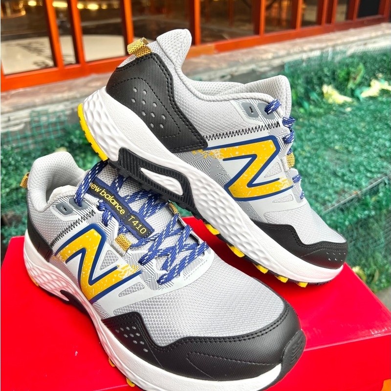 New Balance T410 V8 Trail Shoes/New Balance Grey Sepatu trail running Pria Original