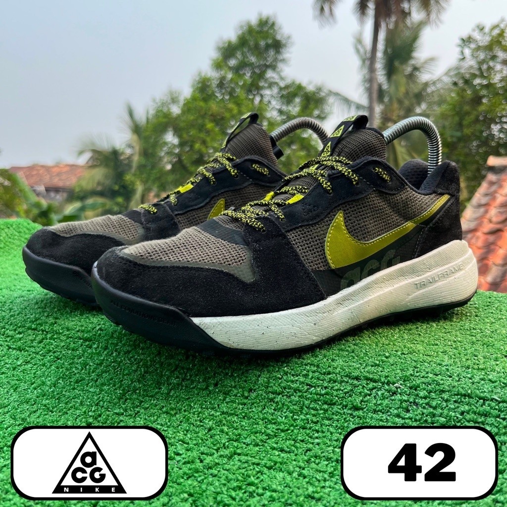 sepatu outdoor ACG Lowcate 42