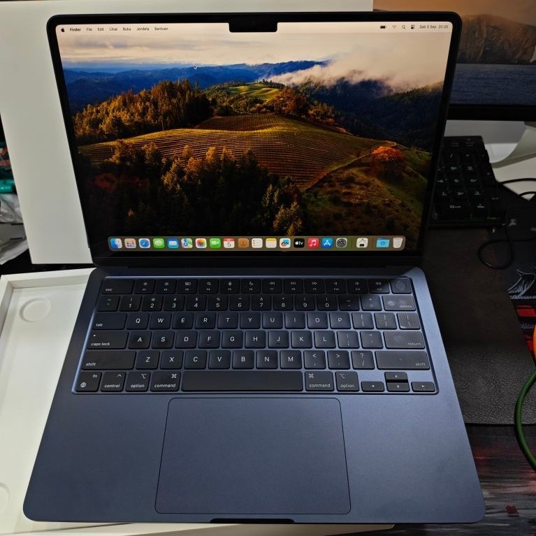 Macbook Air M2 16/256 ibox pemakaian 2hari