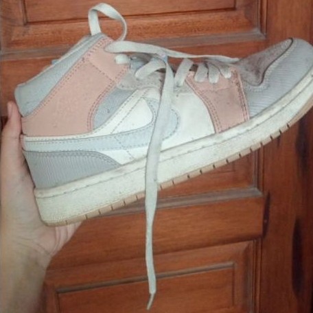 preloved Nike air Jordan 1 mid milan ukuran 39